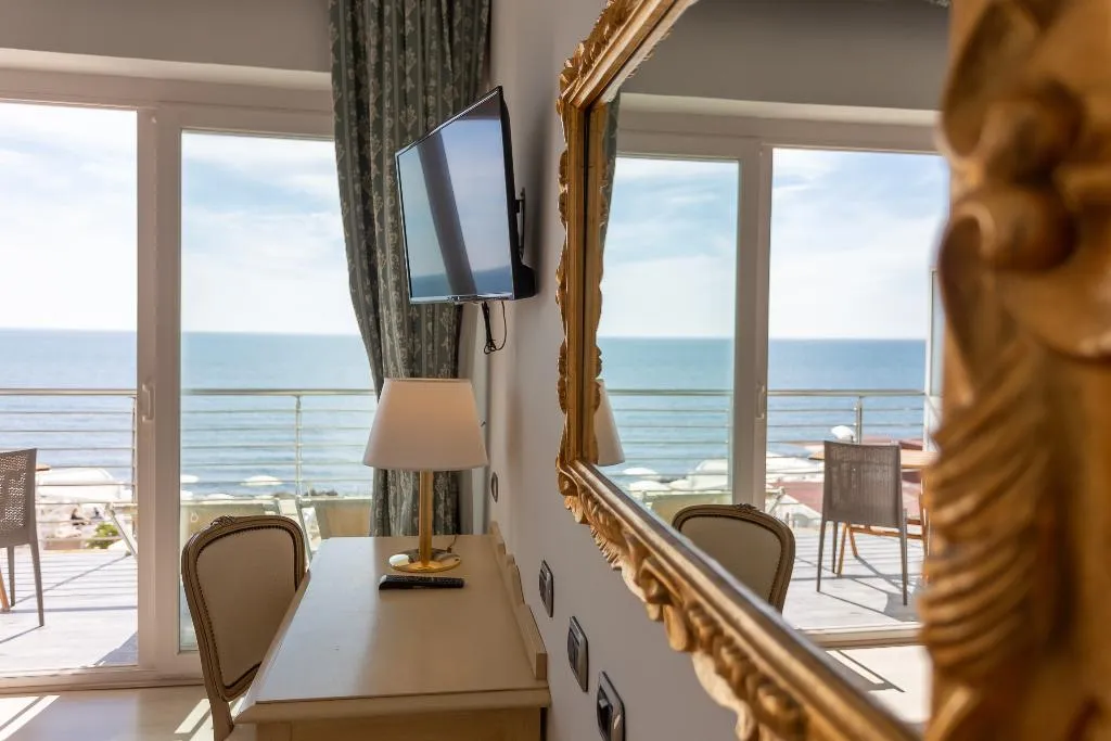 DOUBLE SUPERIOR SEA VIEW Room, Cavalluccio Marino Hotel, Rome