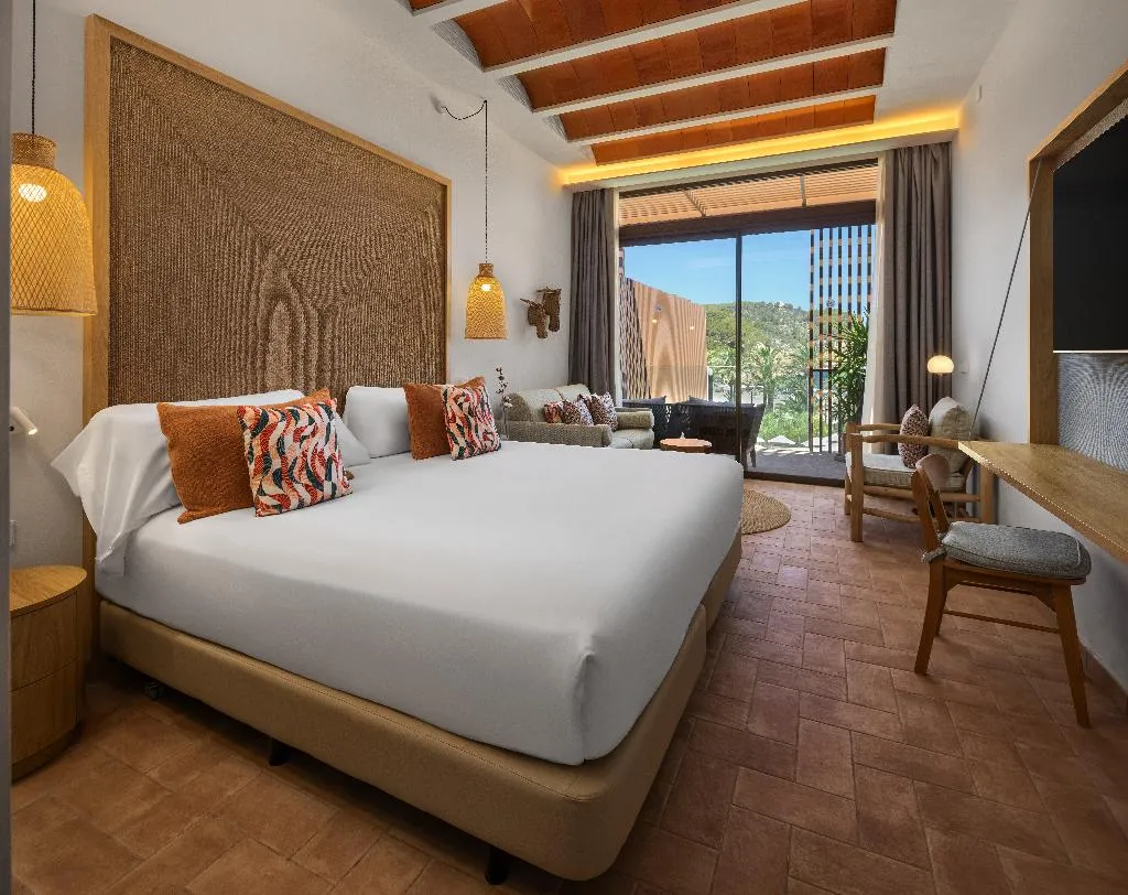 DOUBLE SEA VIEW Room, Cala San Miguel Ibiza Res, Curio Colllec by Hilton, Ibiza