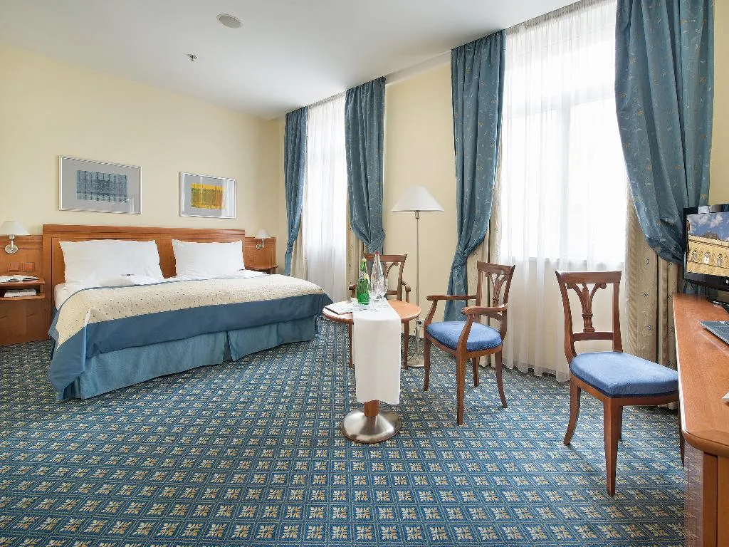 SINGLE STANDARD Room, Ramada Prague City Centre, Prague