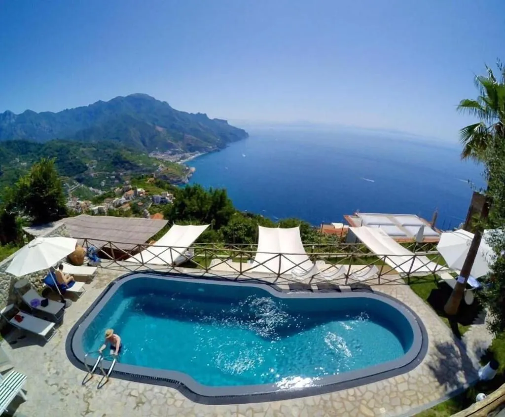 Sports and Entertainment, Garden Hotel, Naples