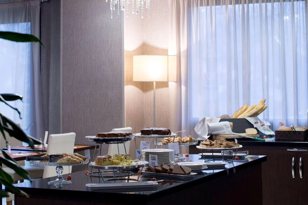 Restaurant, Dolce by Wyndham Milan Malpensa, Milan