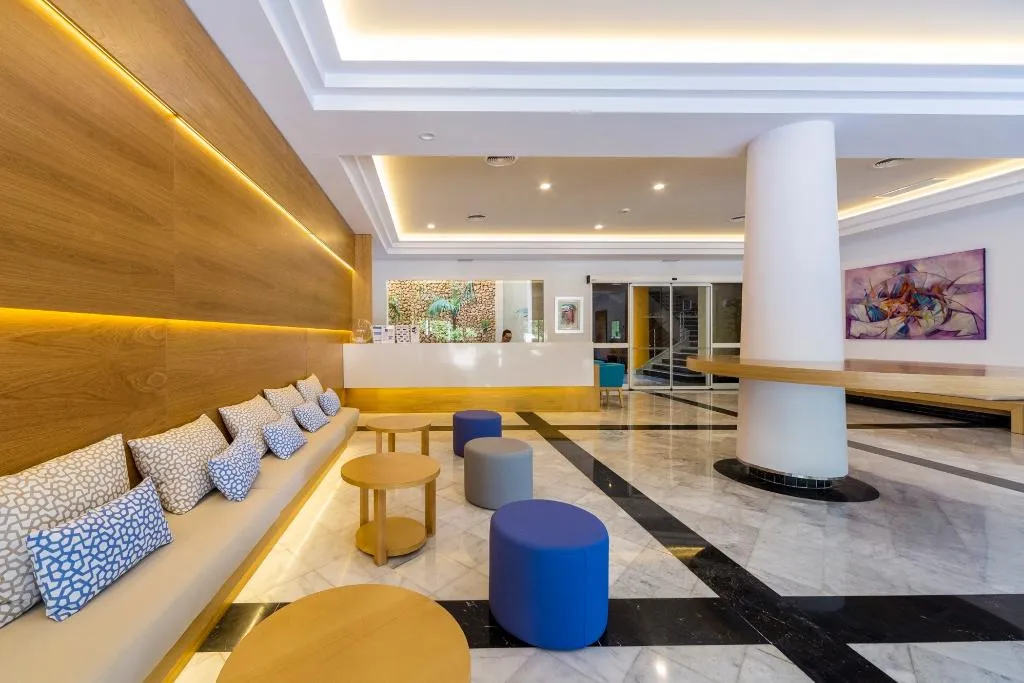 Lobby, Comitas Floramar, Menorca