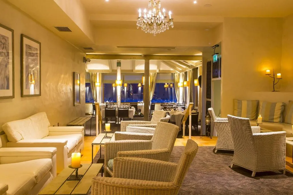 Lobby, Ferrycarrig, Dublin