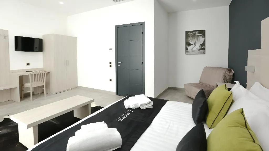 DOUBLE DELUXE Room, Ecumano Space, Naples