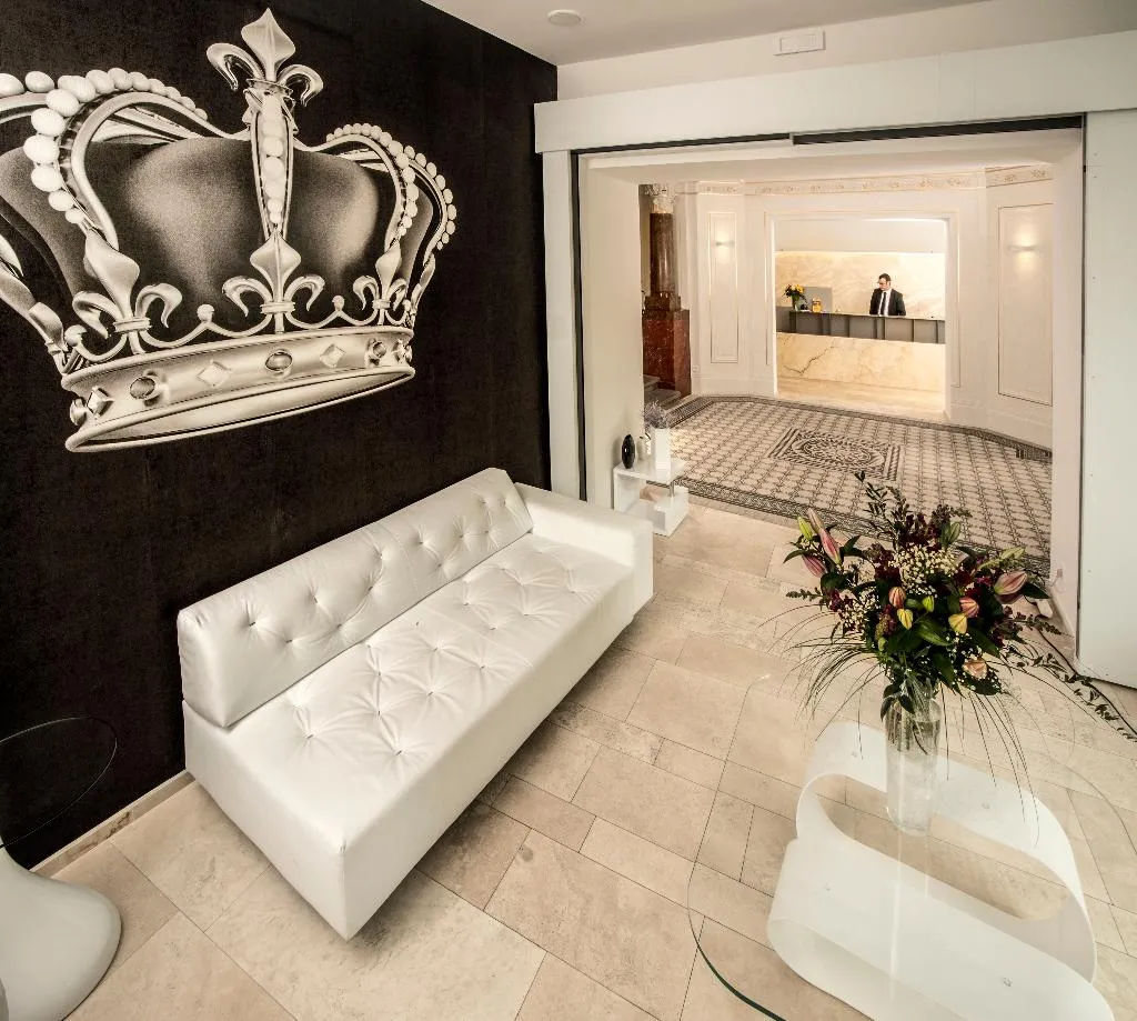 Lobby, Golden Crown, Prague
