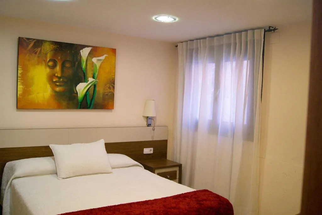 Room, Hotel Llar De Capitans, Barcelona
