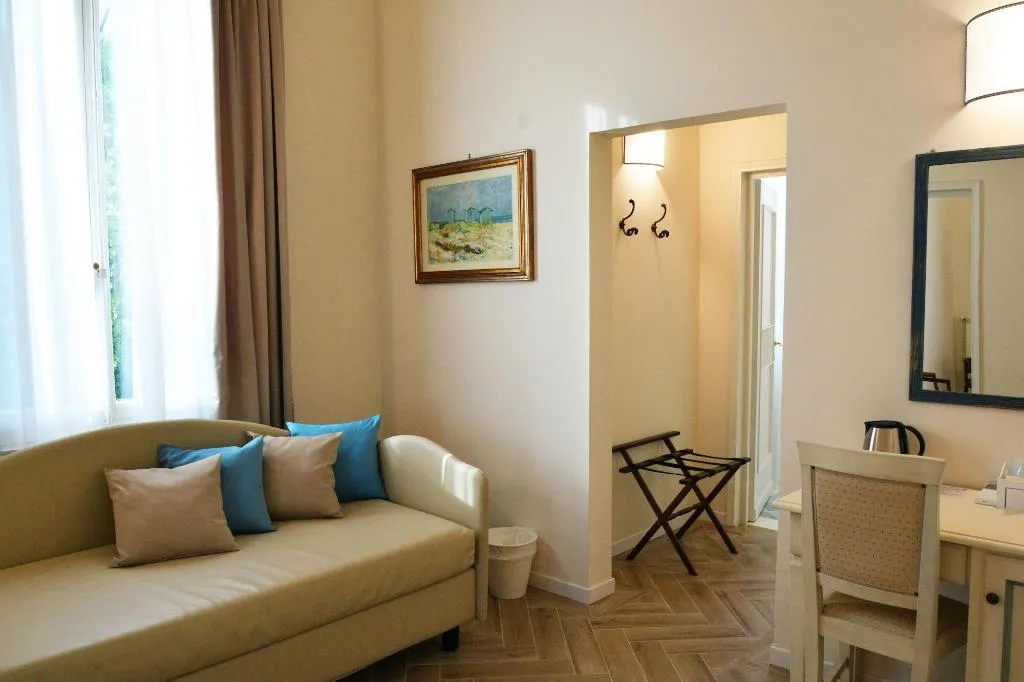 Room, Dimora Salviati, Florence