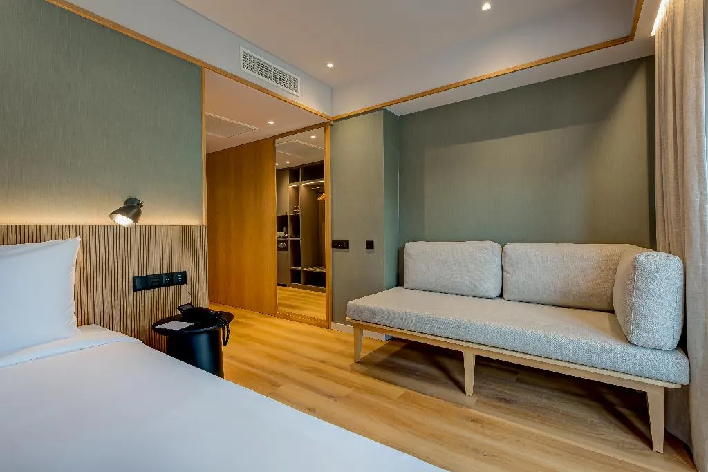 TRIPLE CAPACITY 3 Room, Hotel Acta The Clover, Porto