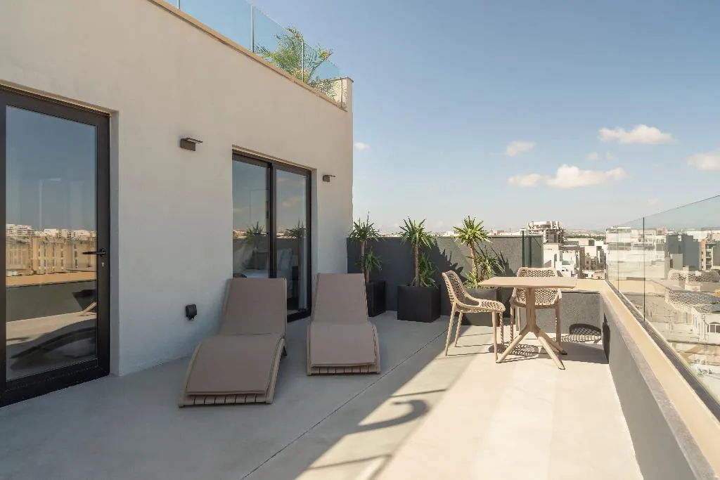 APARTMENT CAPACITY 2 Room, Aparthotel Adagio Malta Central, Malta