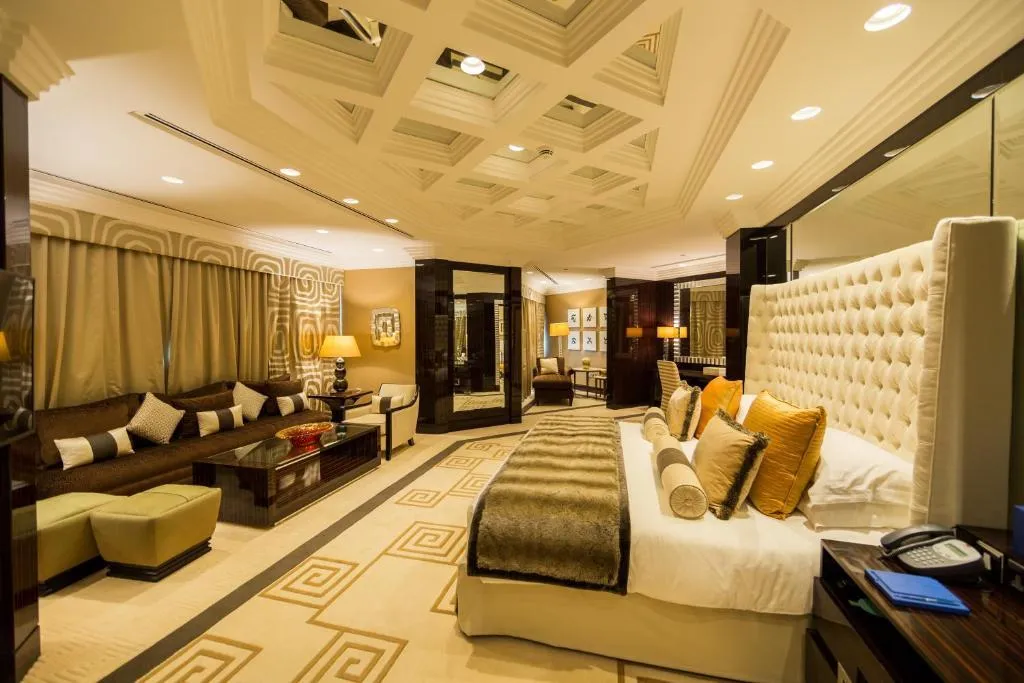 SUITE SUPERIOR WITH DOUBLE BED Room, Movenpick Grand Al Bustan Hotel, Dubai