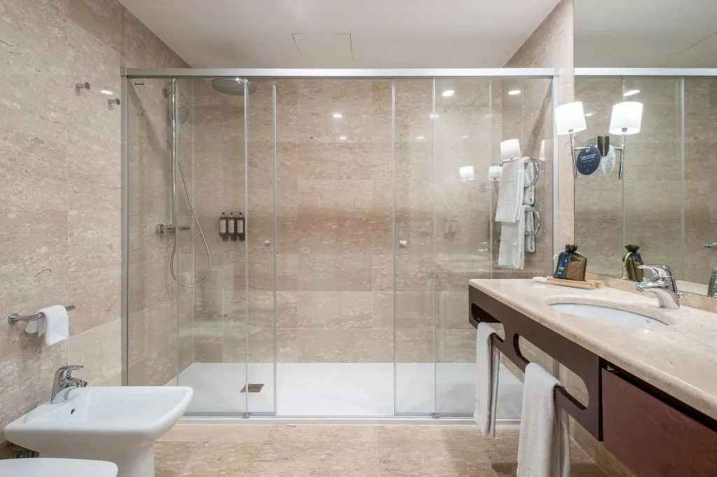 DOUBLE SUPERIOR Room, Eurostars Grand Marina GL, Barcelona