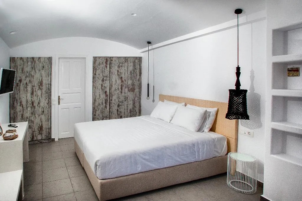 Room, Amity Suites, Santorini