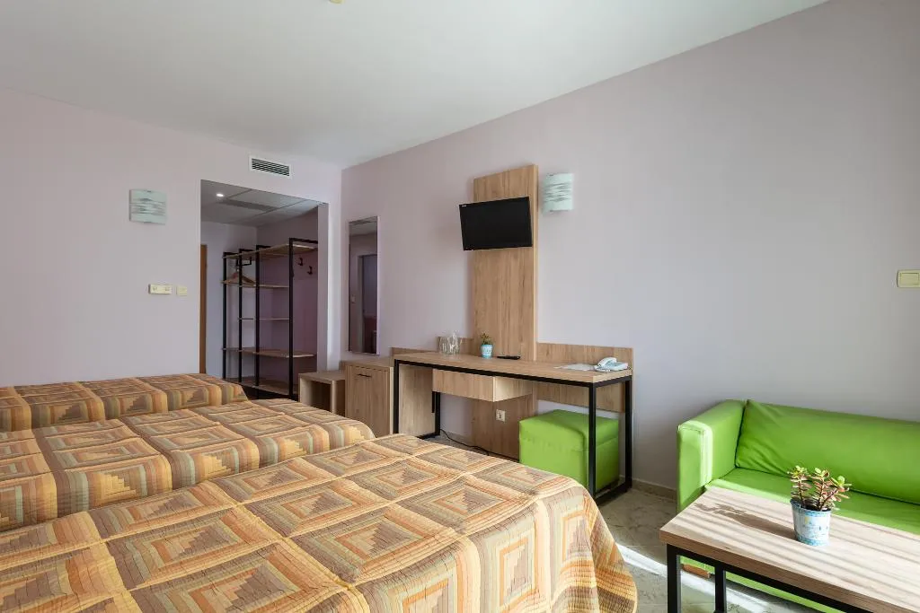 TRIPLE SUPERIOR Room, Ivana Palace, Bourgas