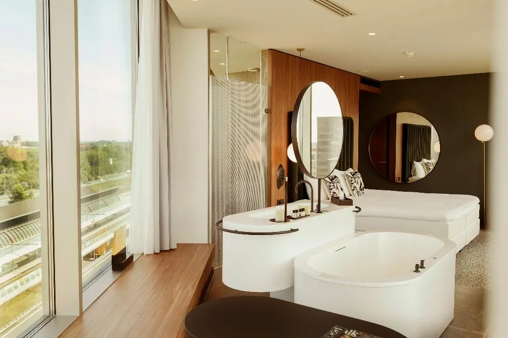 SUITE STANDARD Room, Van der Valk Hotel Amsterdam Zuidas, Amsterdam