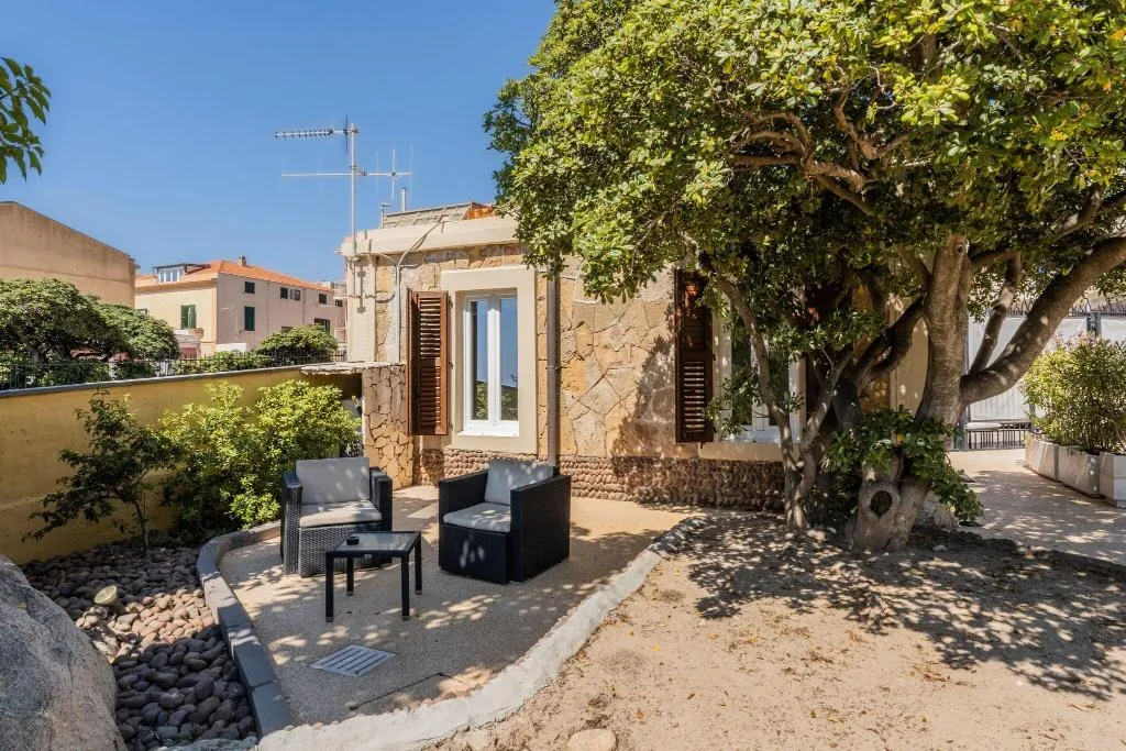 Terrace, Villa Mosca, Alghero