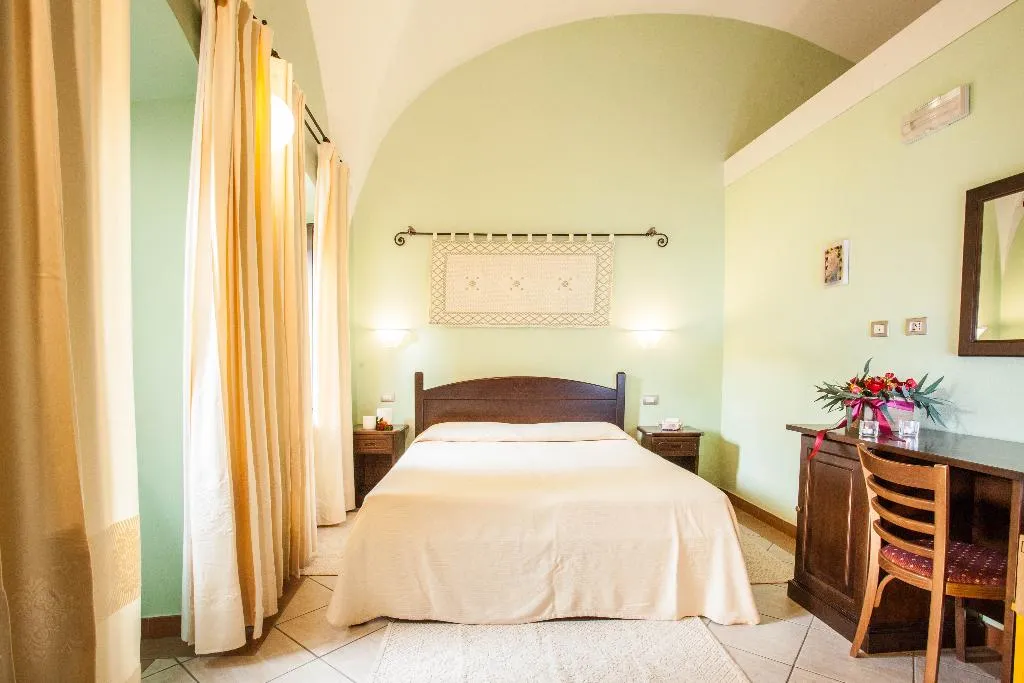 DOUBLE STANDARD Room, Duomo, Cagliari