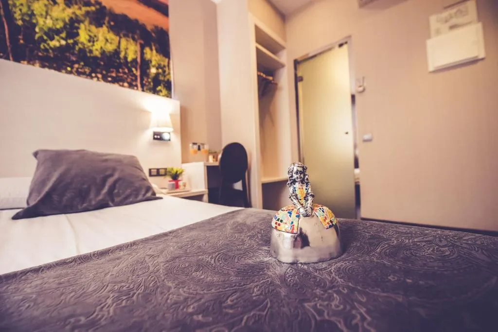 Room, Hostal Prado, Madrid