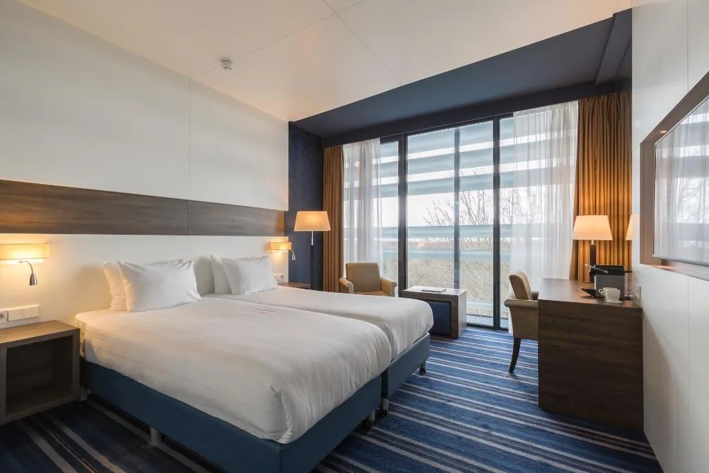 TWIN COMFORT Room, Leonardo Royal Hotel Den Haag Promenade, Amsterdam