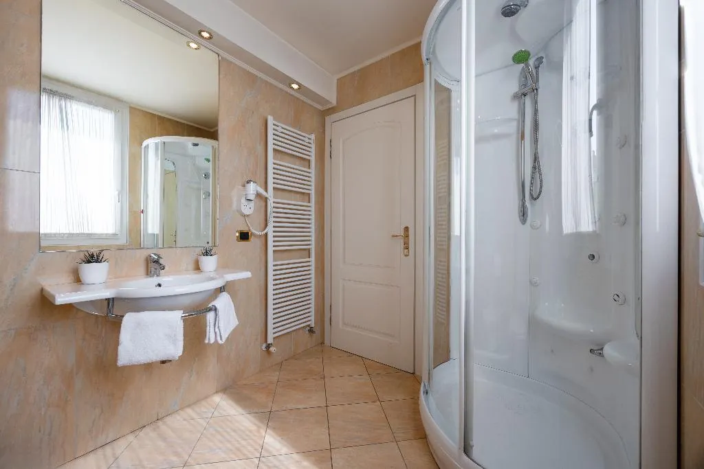 DOUBLE SUPERIOR Room, iH Hotels Padova Admiral, Venice