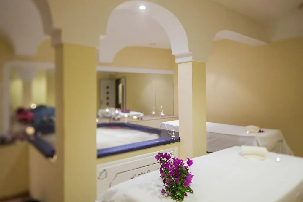 Sports and Entertainment, Hotel Tritone Resort & Spa, Naples