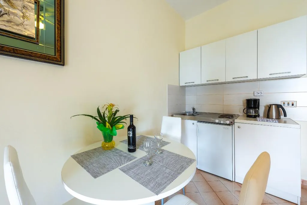 STUDIO WITH TERRACE Room, Apartments Matusko, Dubrovnik