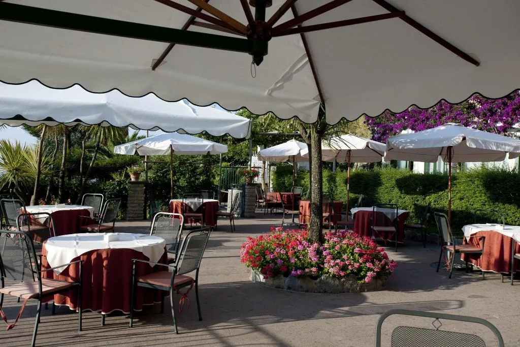 Restaurant, Rufolo, Naples