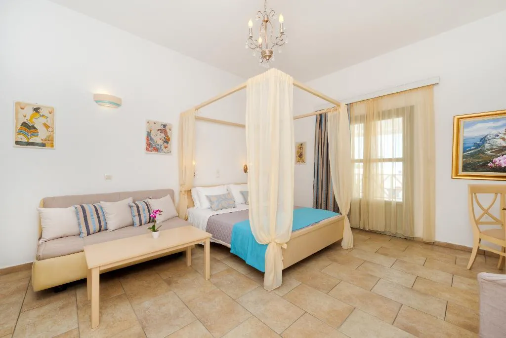 SUITE HONEYMOON Room, Mathios Village, Santorini
