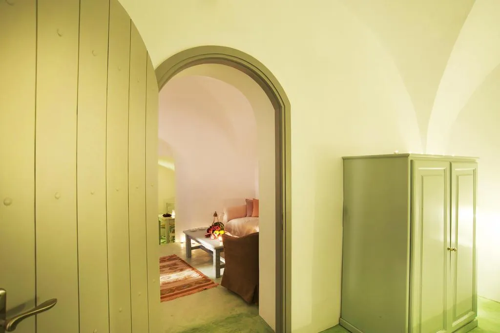 SUITE STANDARD Room, Markezinis Suites, Santorini