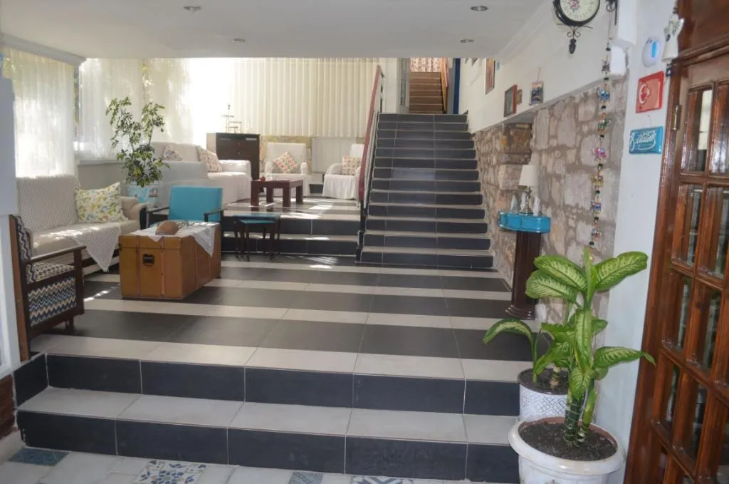 Lobby, Tunc Otel, Izmir