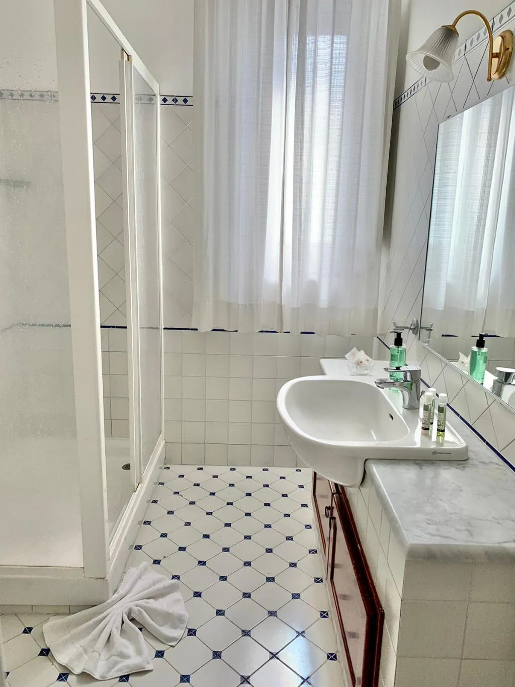 APARTMENT CAPACITY 2 Room, Antico Palazzo Scala, Naples