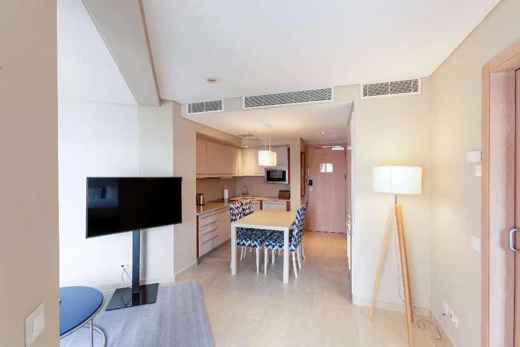 APARTMENT POOL VIEW Room, Hilton Vilamoura As Cascatas Golf Resort & Spa, Algarve