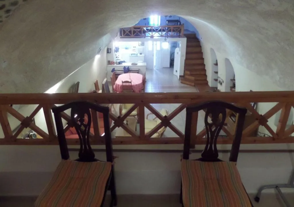 Room, Canava Santino, Santorini