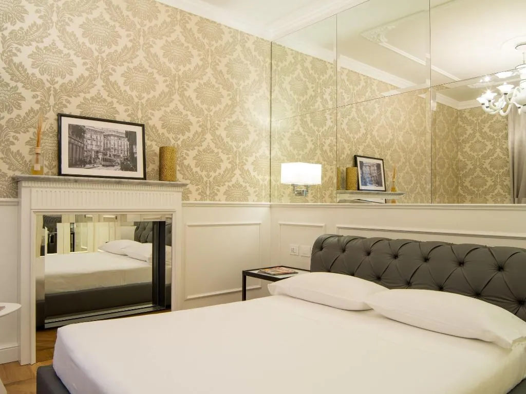 Room, Luxury Duomo Rooms, Milan