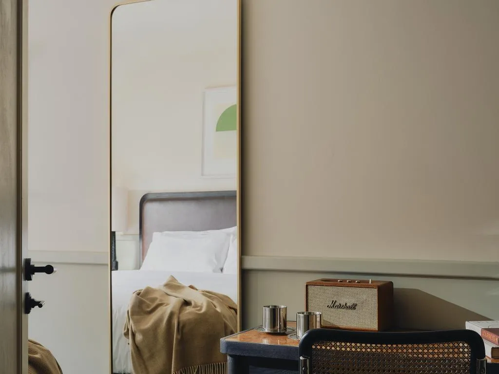 SUITE KING SIZE BED Room, The Dean Hotel Dublin, Dublin
