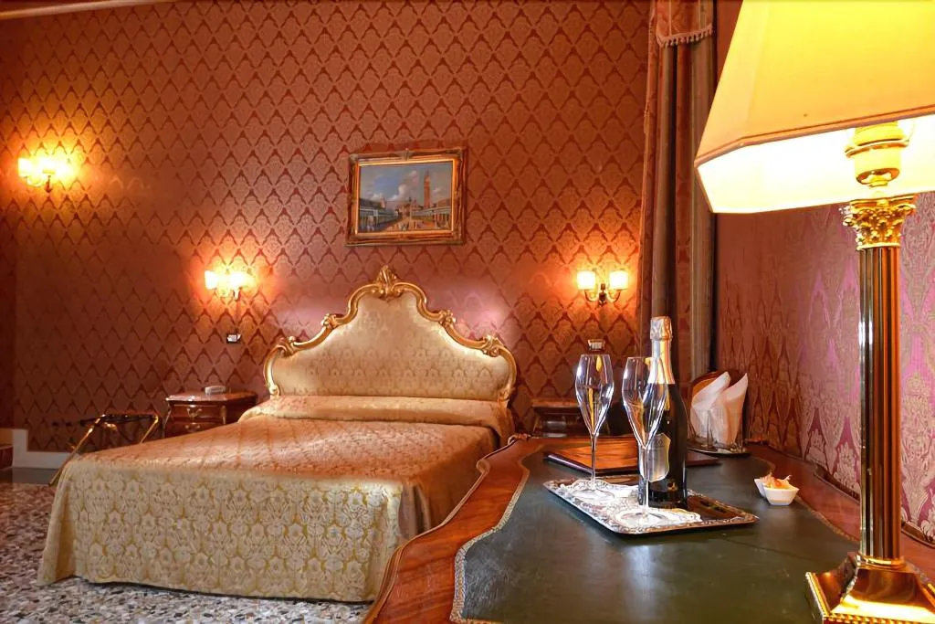 Room, Residenza San Maurizio, Venice