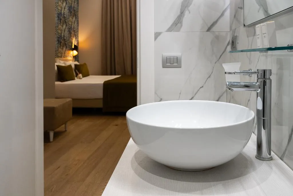 DOUBLE SUPERIOR Room, Caravita, Rome