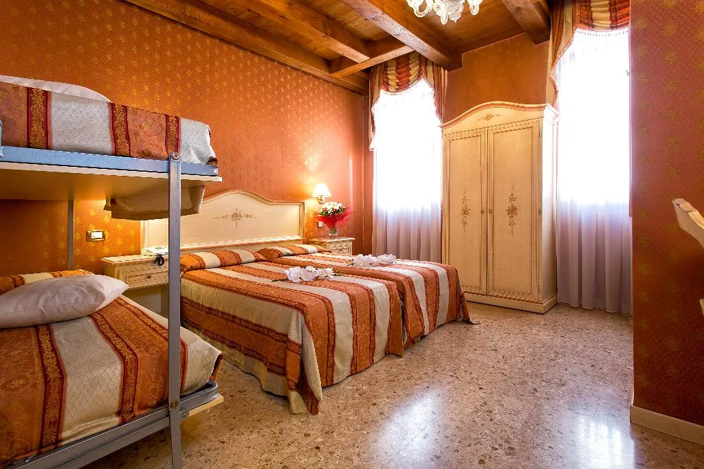 FAMILY ROOM ANNEX Room, Hotel Conterie, Venice