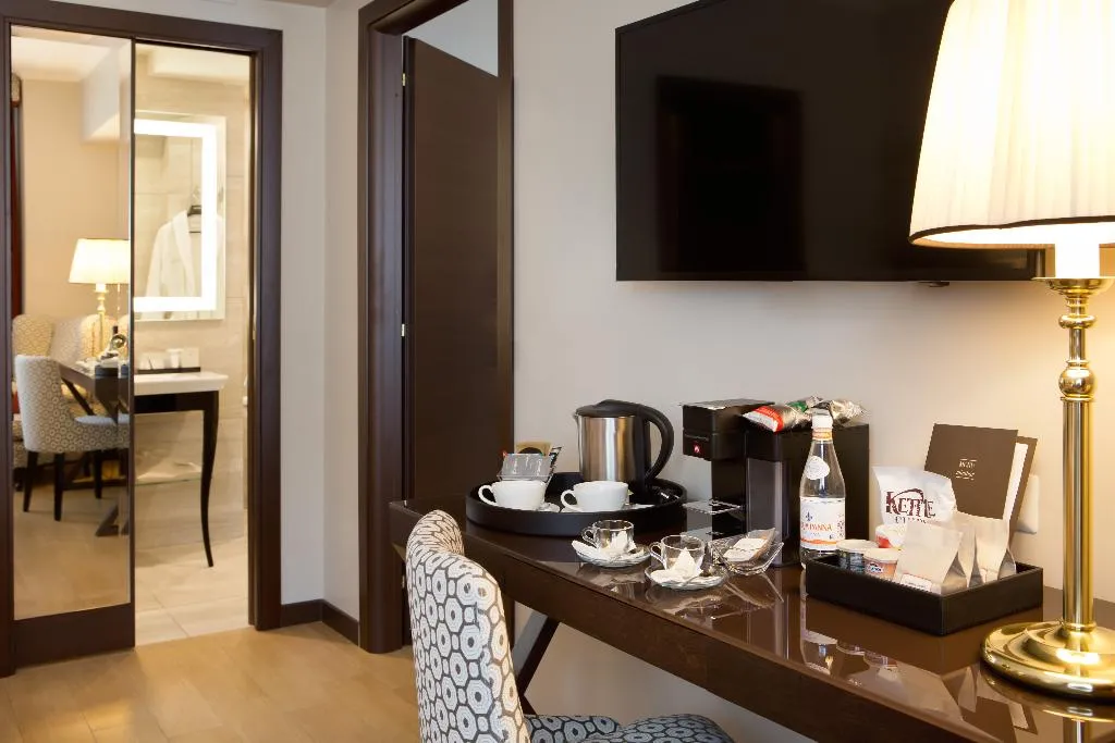 SUITE STANDARD Room, Starhotels Michelangelo Roma, Rome