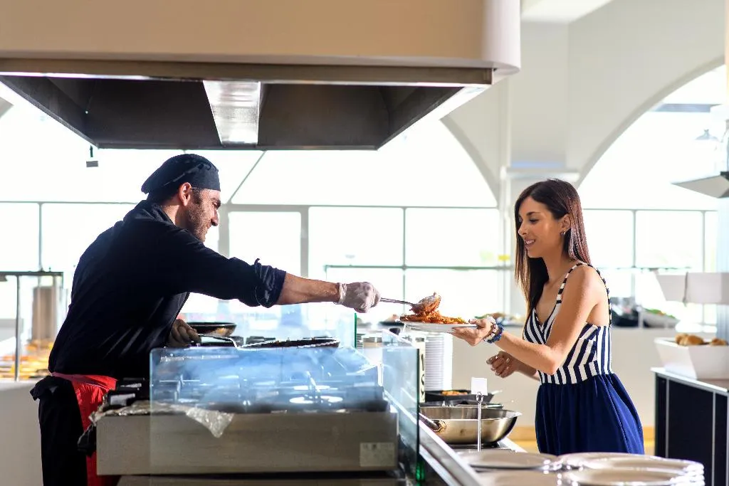 Restaurant, Akrathos Beach Hotel, Thessaloniki