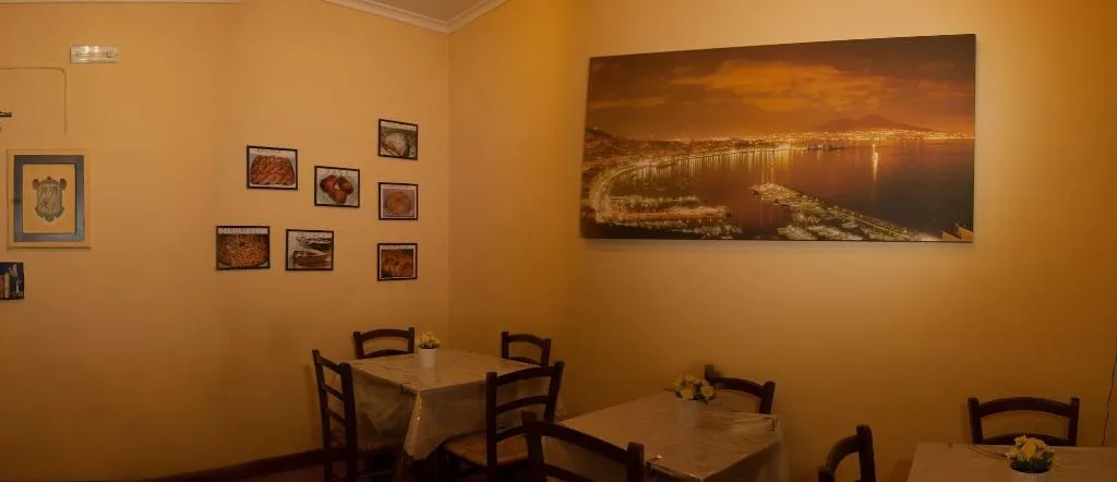 Room, Monteoliveto Bed And Breakfast, Naples