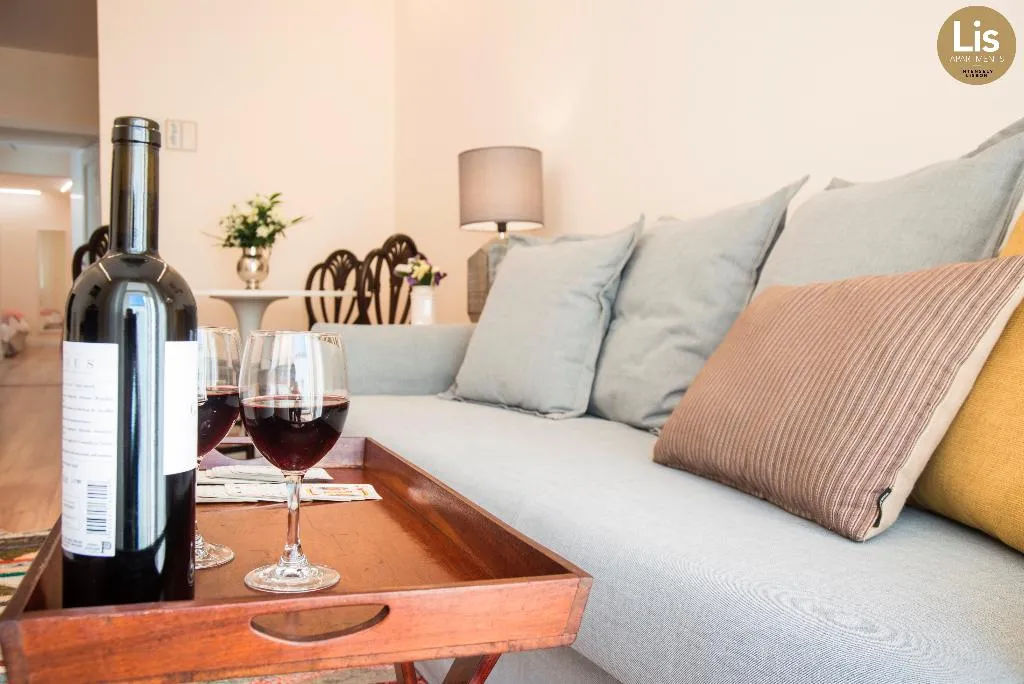 APARTMENT CAPACITY 4 ONE BEDROOM Room, Lis Apartments, Lisbon