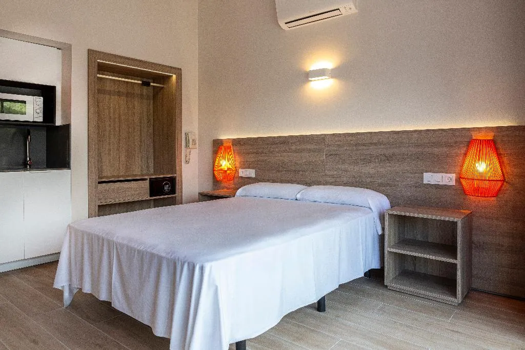 APARTMENT CAPACITY 3 Room, Medplaya Sant Eloi, Costa Brava
