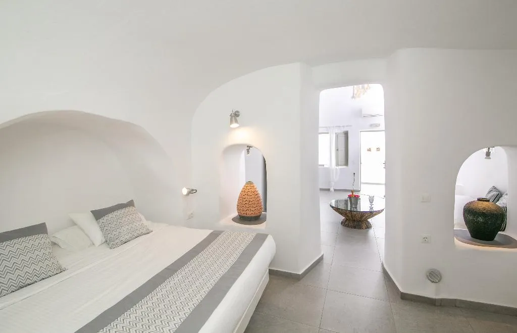SUITE HONEYMOON Room, Vogue Suites, Santorini