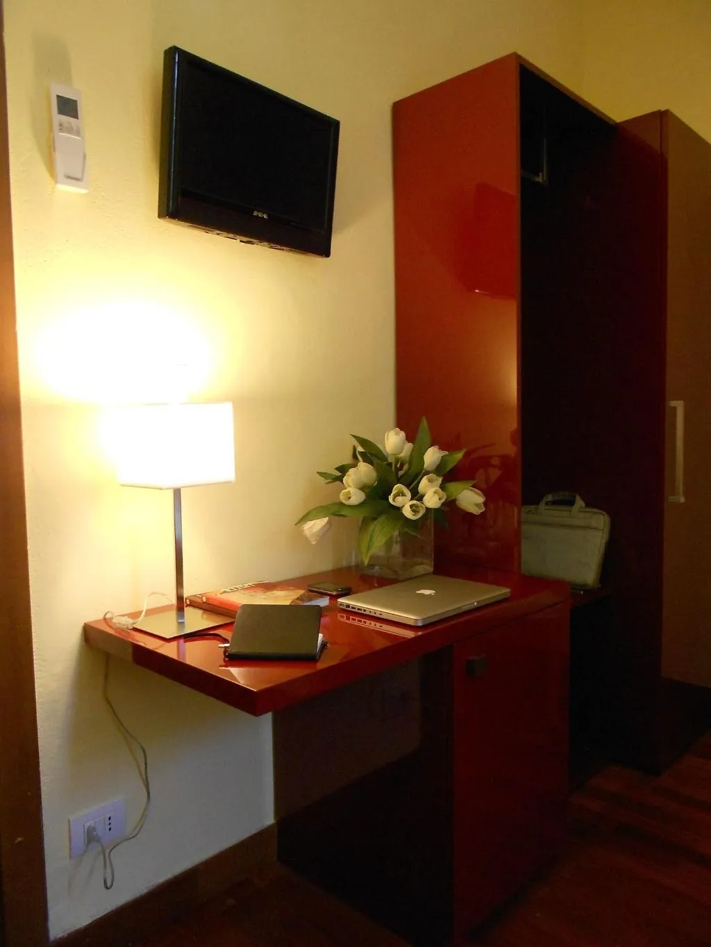 TWIN STANDARD Room, Minerva, Milan