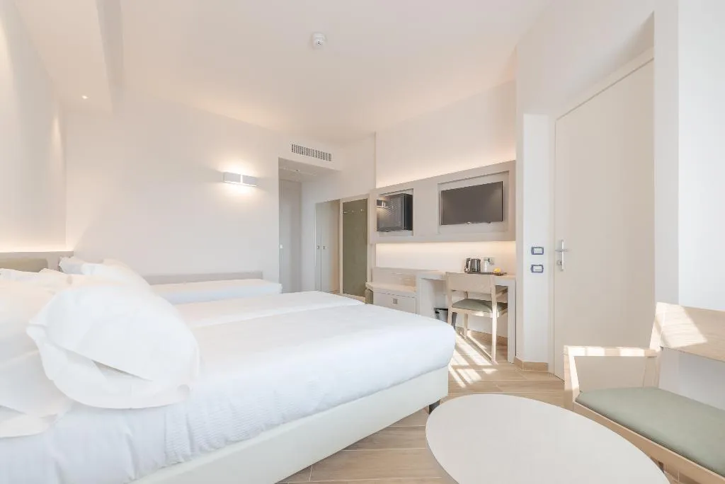 Room, Hotel Horizon Wellness & Spa Resort, BW Signature, Milan