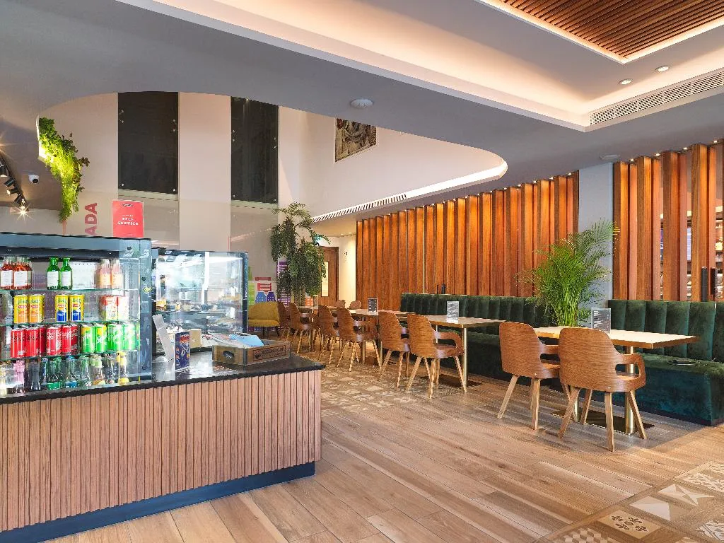 Bar, Leonardo Boutique Hotel Larnaca, Cyprus