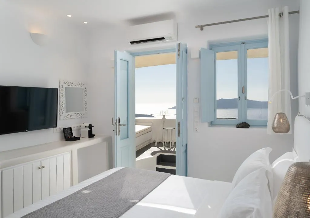 JUNIOR SUITE SEA VIEW WITH PRIVATE POOL Room, Infinity Suites & Dana Villas, Santorini