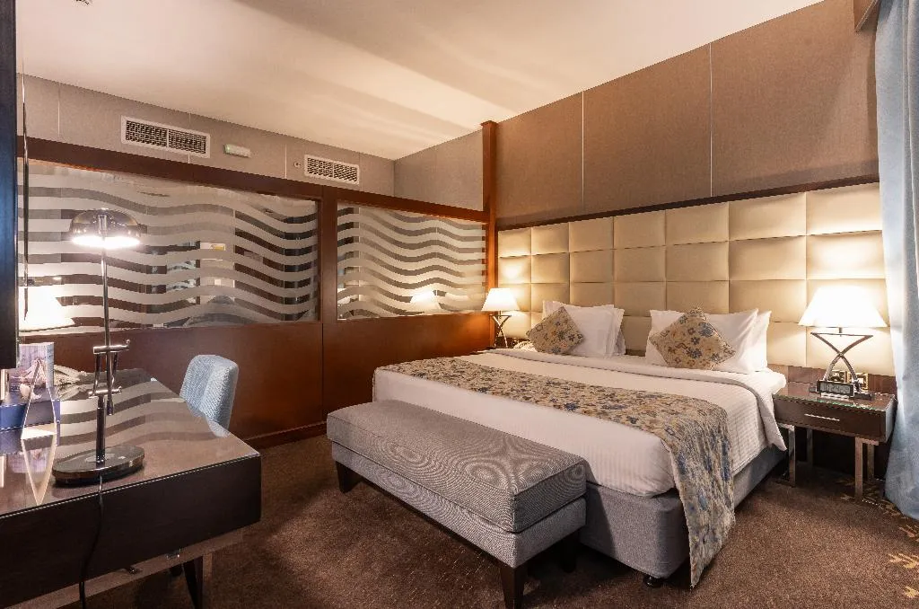 SUITE KING BED NON SMOKING Room, Howard Johnson Bur Dubai, Dubai