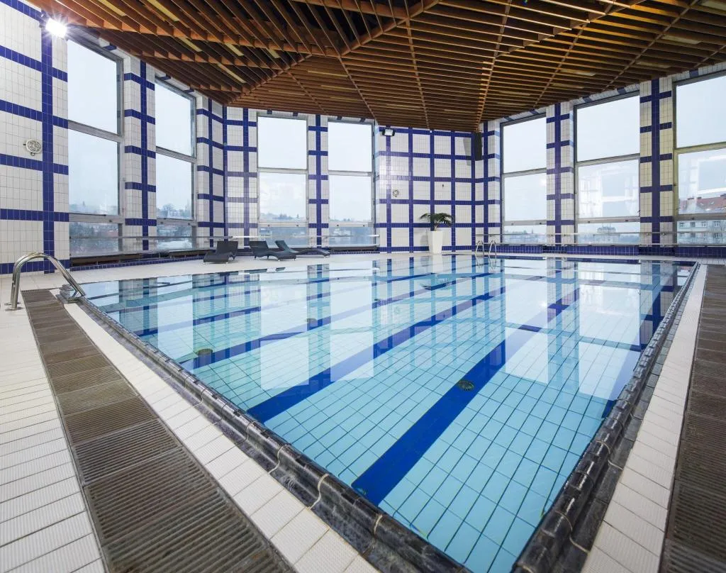 Pool, Orea Hotel Pyramida, Prague