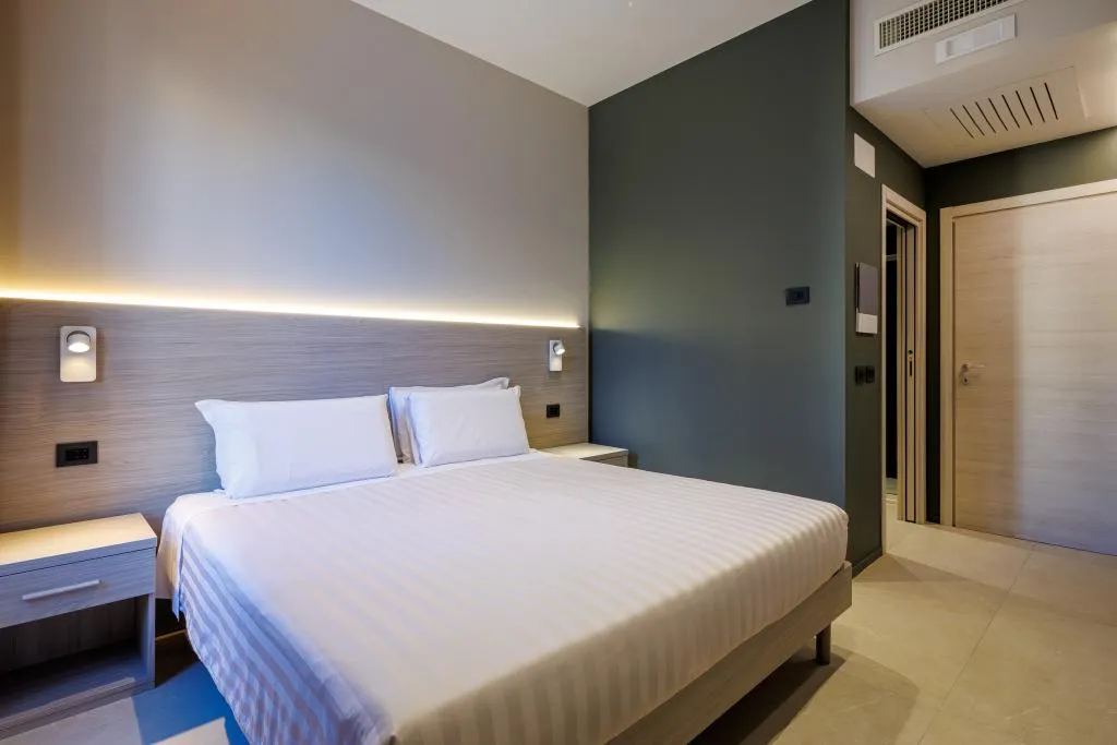 DOUBLE ONE BED Room, Casa San Giuseppe (Roma San Giovanni), Naples